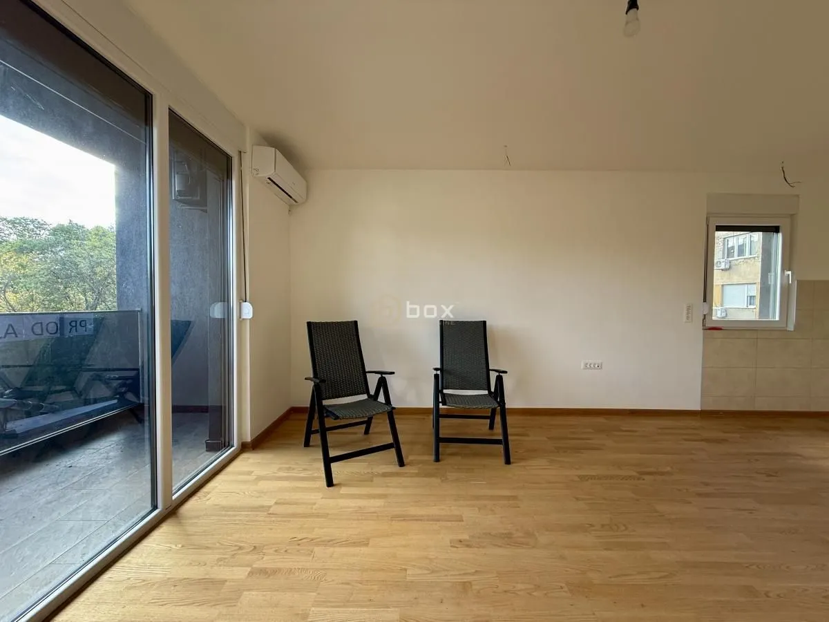 Prodaja, četvorosoban stan, 83m², Medijana, Niš