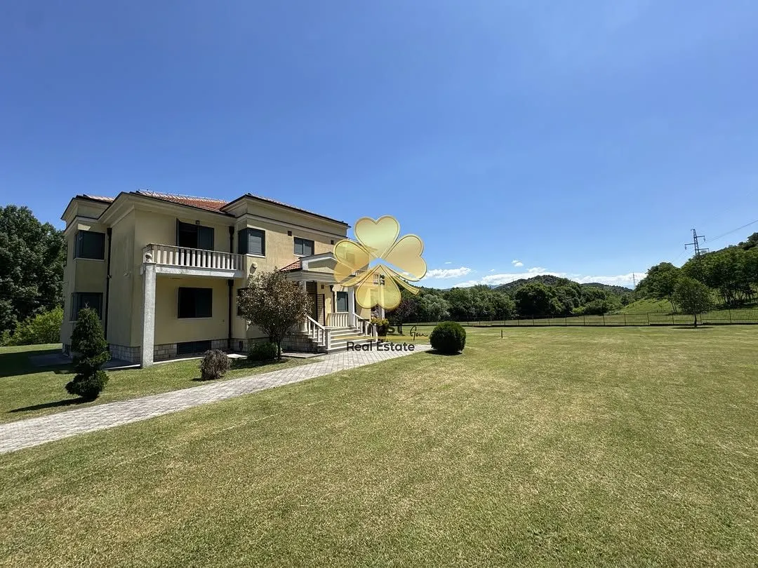 Sale, house, 600m², Velje Brdo, Podgorica