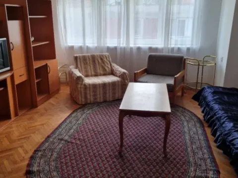 Izdavanje, trosoban stan, 83m², Palilula Sve Podlokacije, Beograd