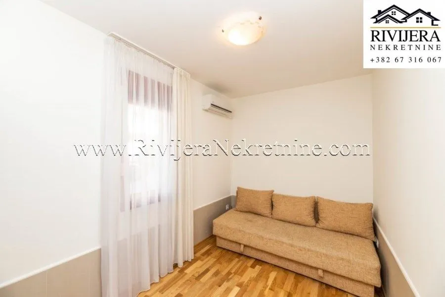 Prodaja, dvosoban stan, 80m², Đenovići, Herceg Novi