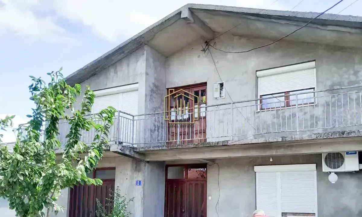 Izdavanje, kuća, 200m², Zagorič, Podgorica