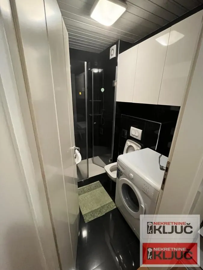 Izdavanje, dvosoban stan, 42m², Grbavica, Novi Sad Sve Podlokacije