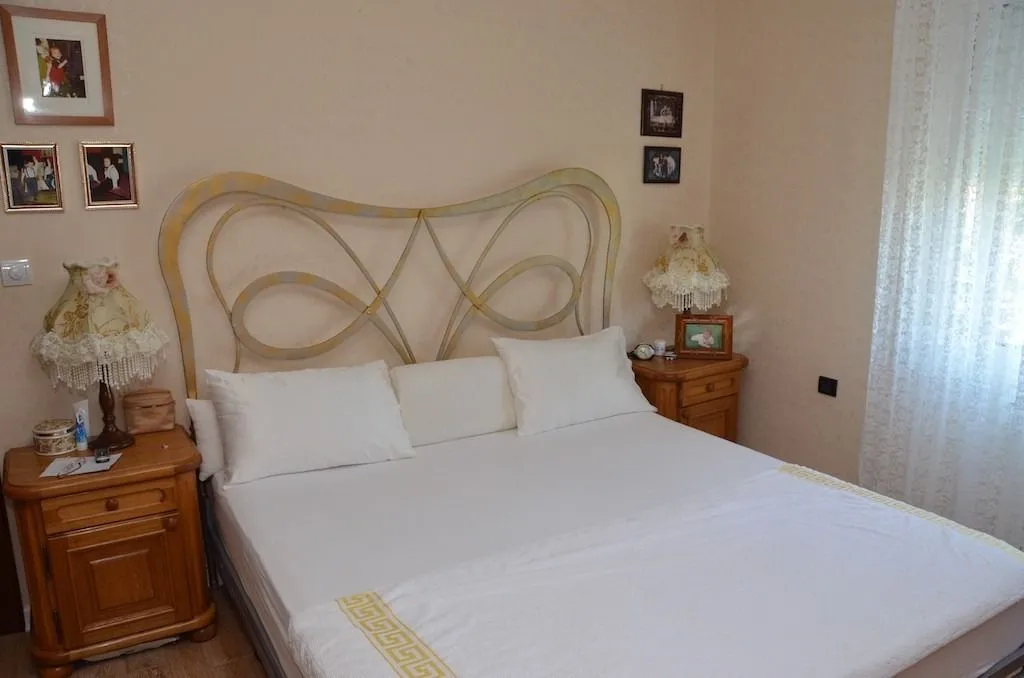 Prodaja, kuća, 324m², Stari Bar, Bar