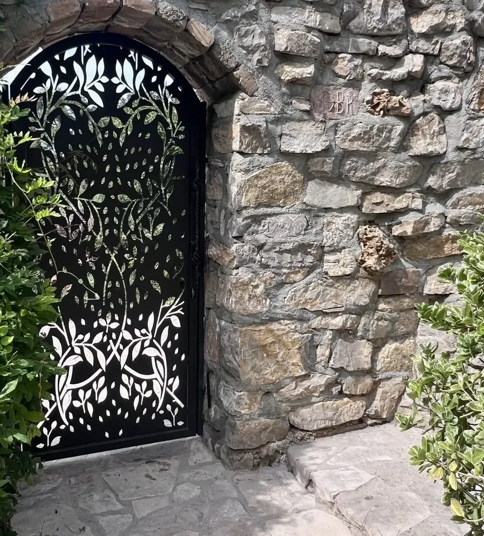 Sale, house, 550m², Reževići, Budva