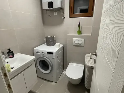 Prodaja, stan, 98m², Kotor, Crna Gora - image 4