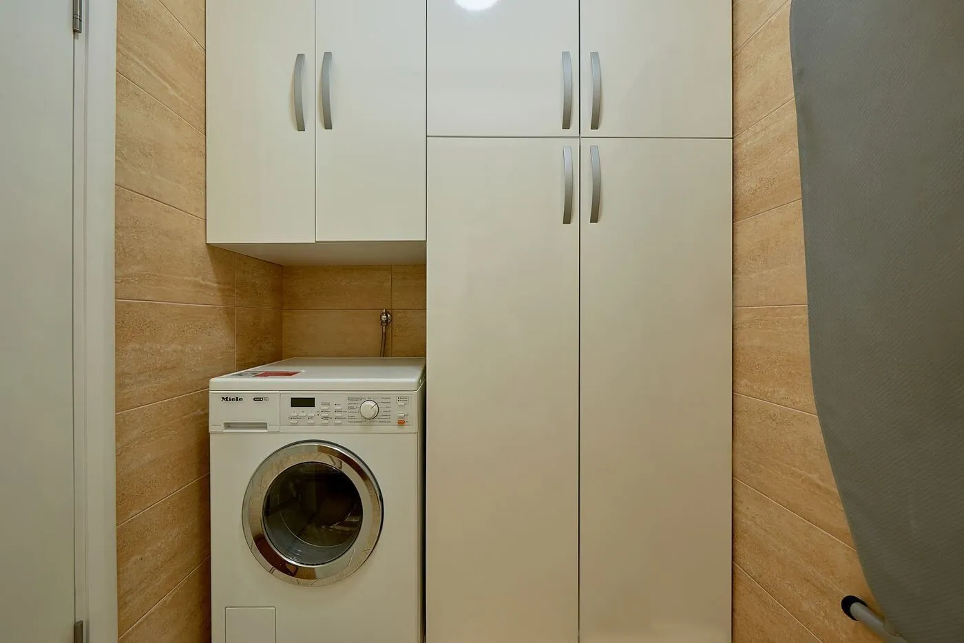 Sale, three bedroom apartment, 150m², Bečići, Budva