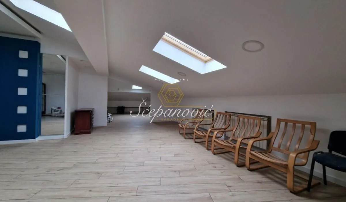 Rent, office space, 92m², Centar, Novi Sad