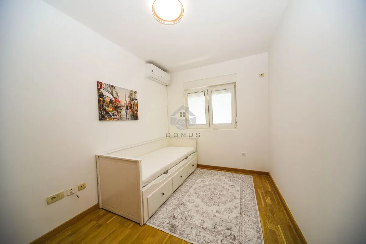 Rent, two bedroom apartment, 70m², City Kvart, Podgorica