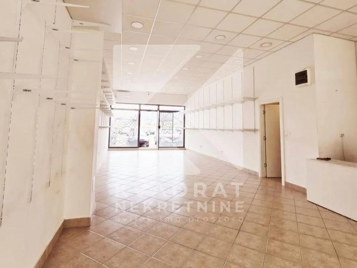 Rent, office space, 120m², Stari Aerodrom, Podgorica