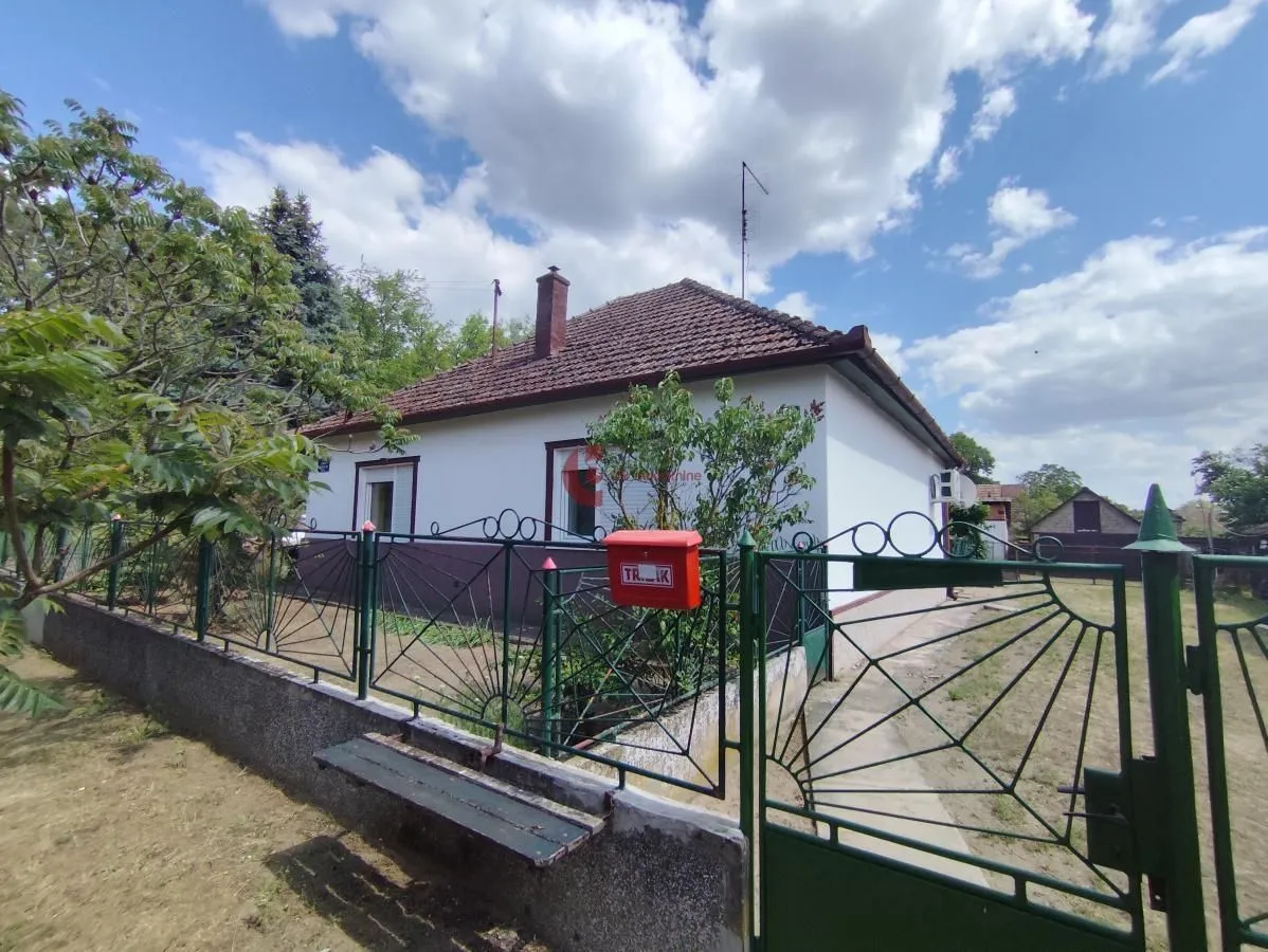 Prodaja, kuća, 83m², Kelebija, Subotica