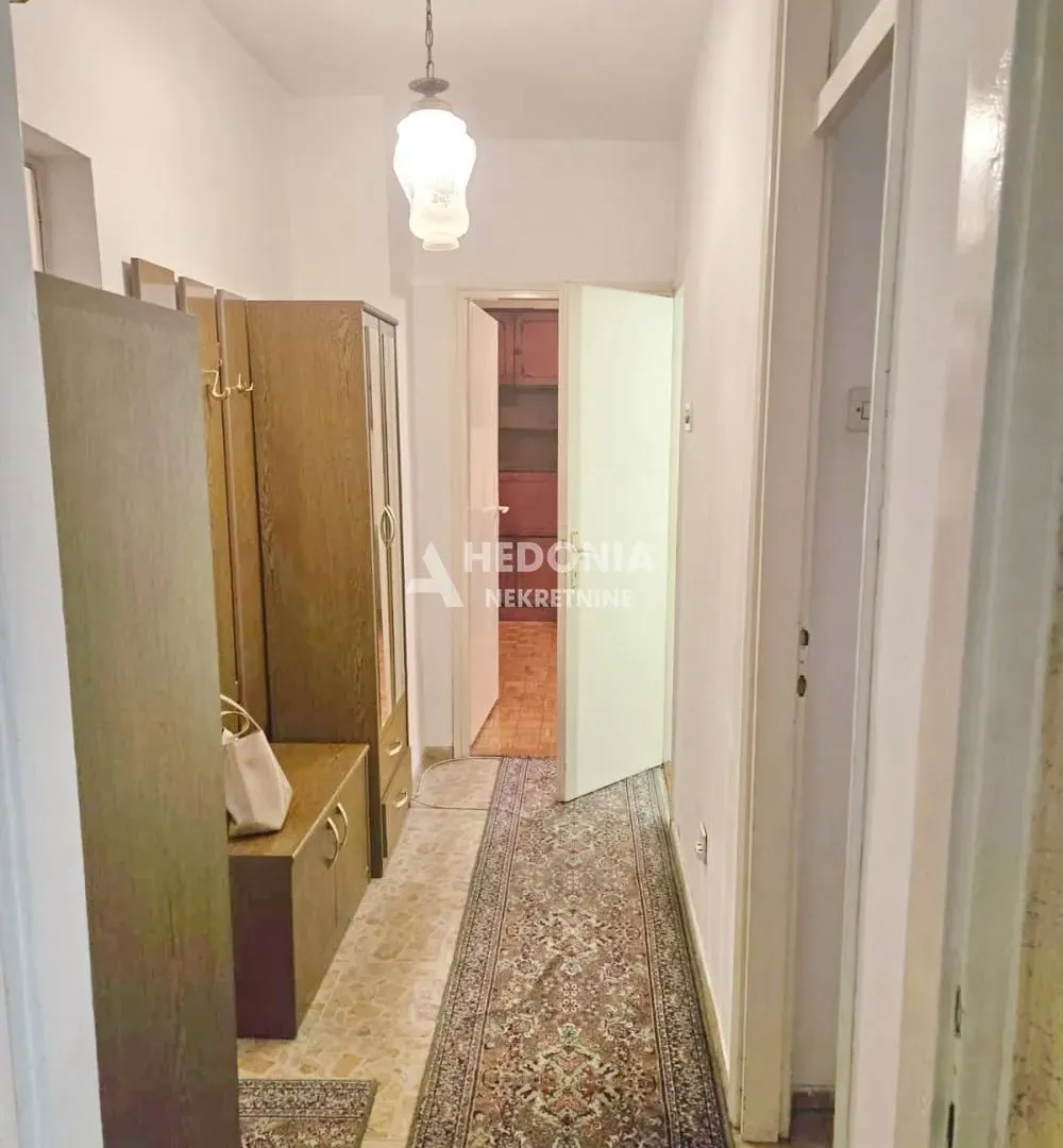 Prodaja, dvosoban stan, 49m², Karaburma, Palilula Sve Podlokacije