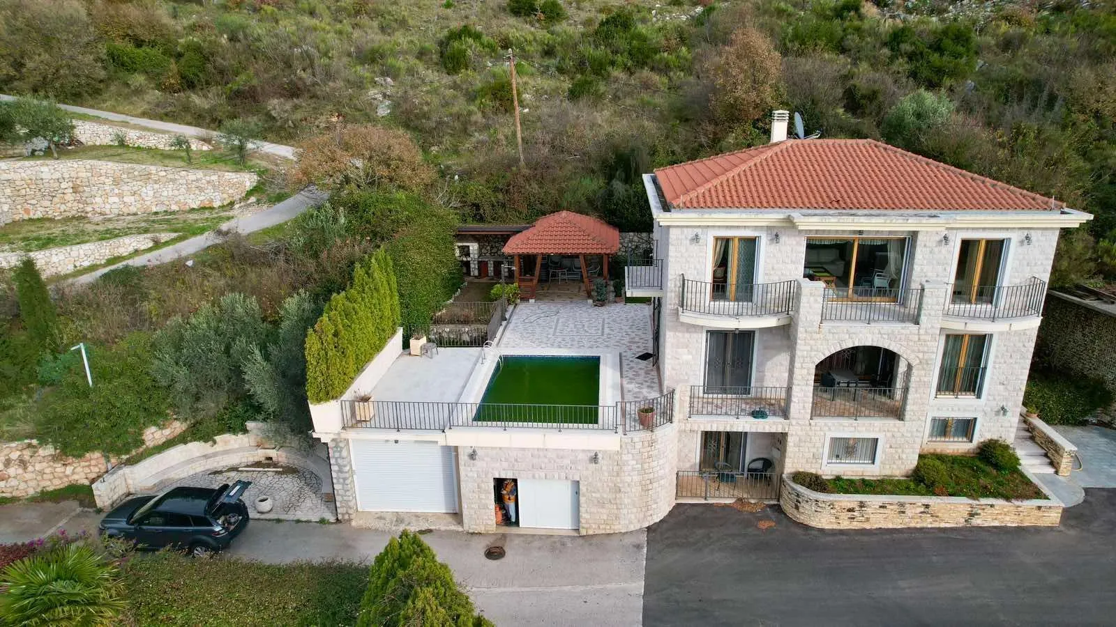 Sale, house, 300m², Reževići, Budva