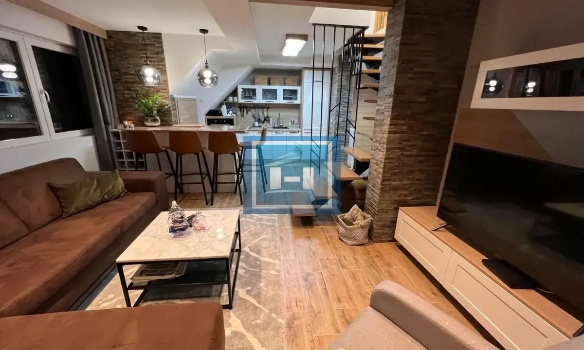 Prodaja, trosoban stan, 59m², Centar, Zlatibor