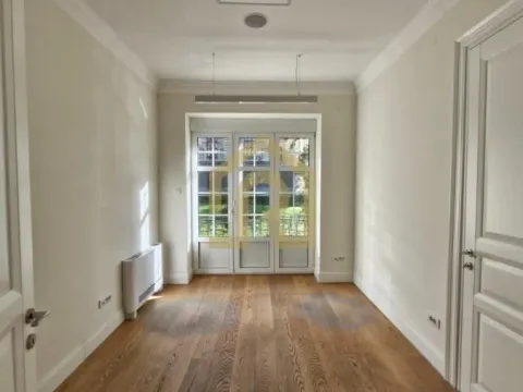 Izdavanje, poslovni prostor, 150m², Stari Grad, Beograd - image 5