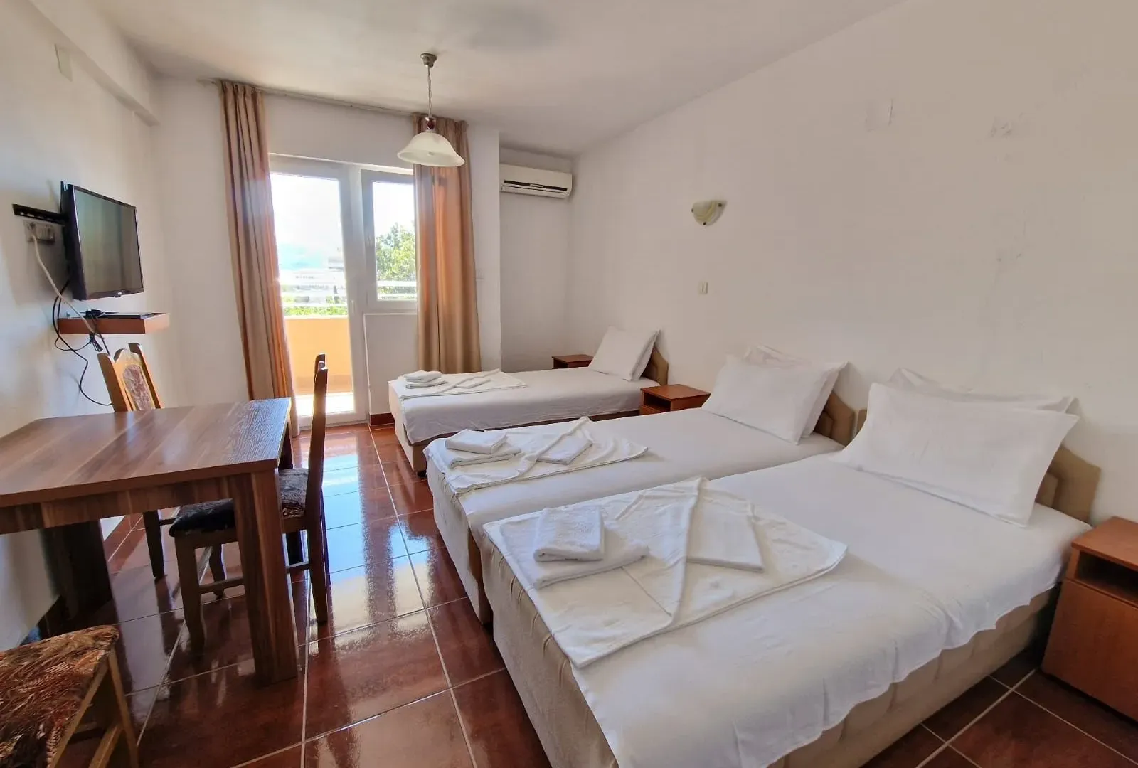 Sale, house, 1000m², Bečići, Budva