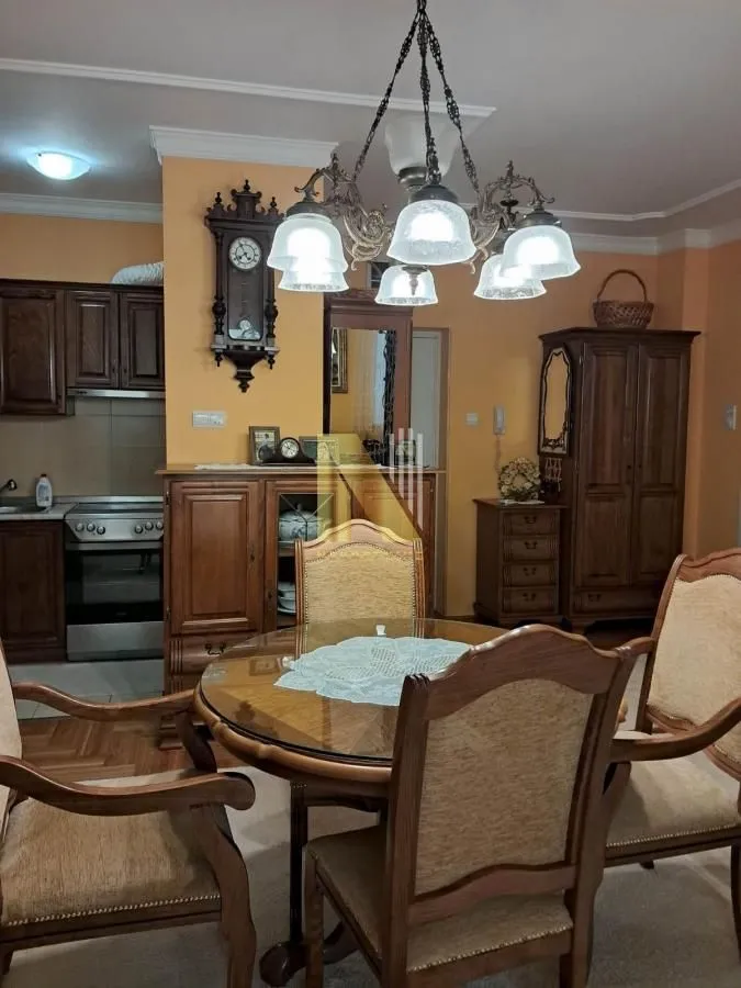 Prodaja, dvosoban stan, 49m², Centar, Subotica