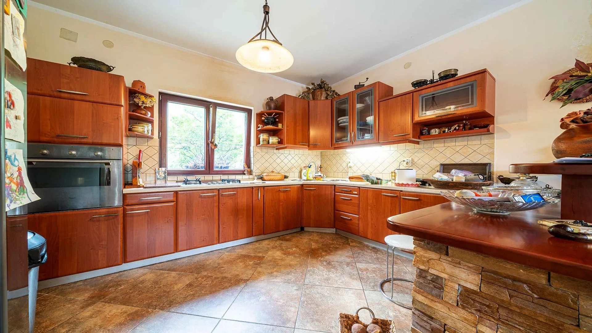 Sale, house, 375m², Kavač, Kotor