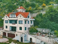 Prodaja, kuća, 393m², Budva, Crna Gora - image 1