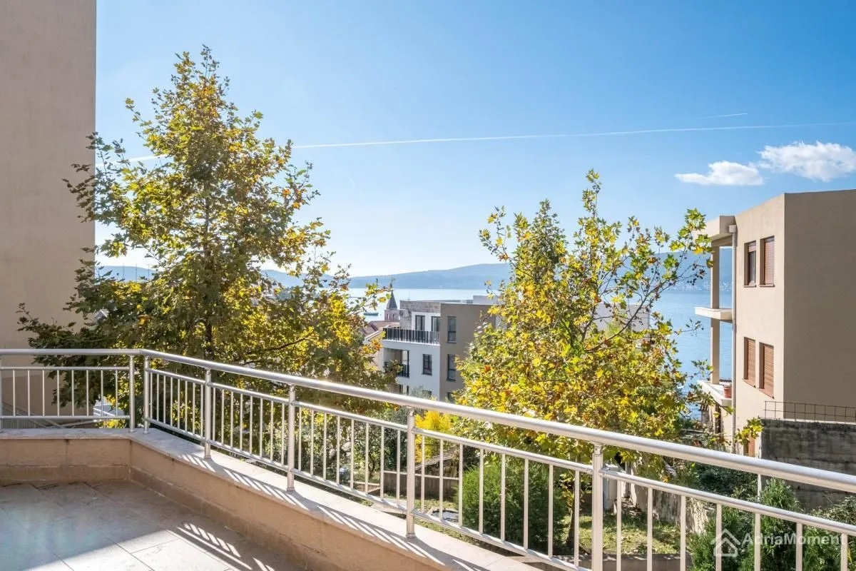 Sale, two bedroom apartment, 66m², Tivat, Crna Gora
