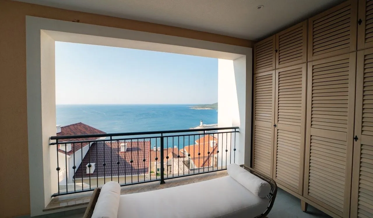 Prodaja, jednosoban stan, 77m², Luštica Bay, Tivat