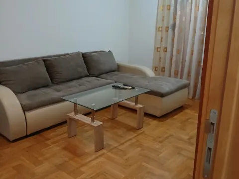 Izdavanje, jednosoban stan, 50m², Stari Aerodrom, Podgorica - image 5