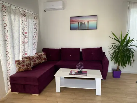 Rent, two bedroom apartment, 60m², Šušanj, Bar - image 1