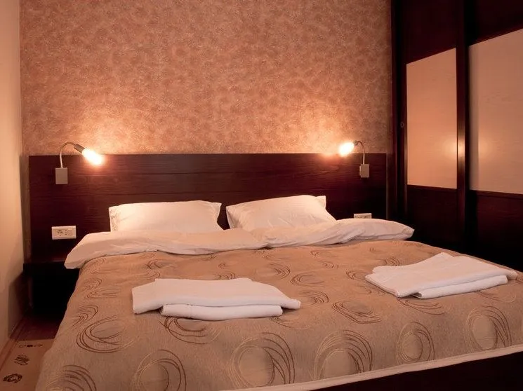 Prodaja, ugostiteljski objekat, 1100m², Petrovac, Budva