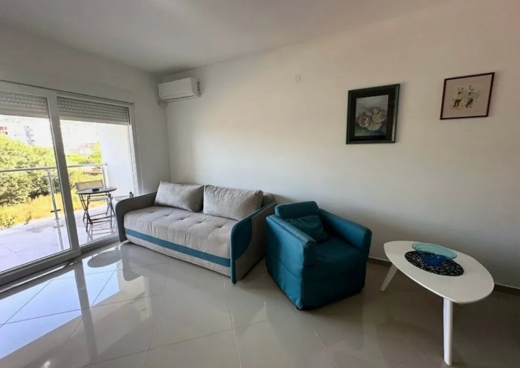 Izdavanje, stan, 59m², Šušanj, Bar