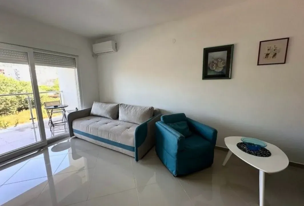 Izdavanje, stan, 59m², Šušanj, Bar