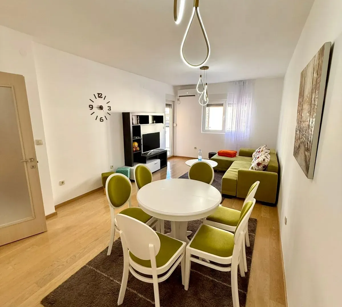 Izdavanje, jednosoban stan, 47m², City Kvart, Podgorica