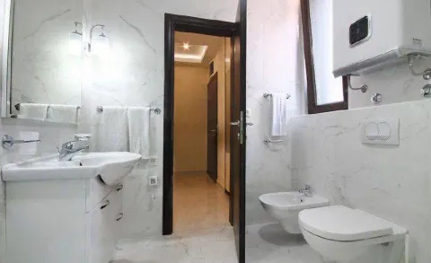 Rent, two bedroom apartment, 83m², Bečići, Budva - image 10