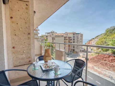 Izdavanje, jednosoban stan, 47m², Pržno, Budva - image 2