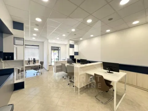 Rent, office space, 98m², Stari Aerodrom, Podgorica - image 7