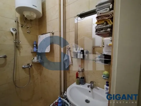 Prodaja, dvosoban stan, 70m², Vračar, Šid - image 17