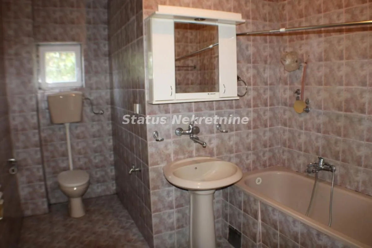 Prodaja, kuća, 225m², Veternik, Novi Sad Sve Podlokacije