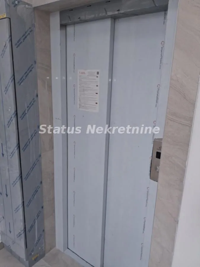 Prodaja, stan, 129m², Adamovićevo Naselje, Novi Sad Sve Podlokacije