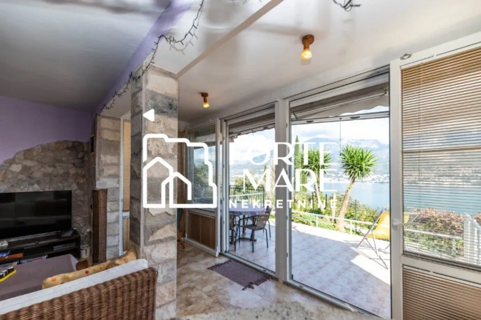 Prodaja, stan, 78m², Njivice, Herceg Novi