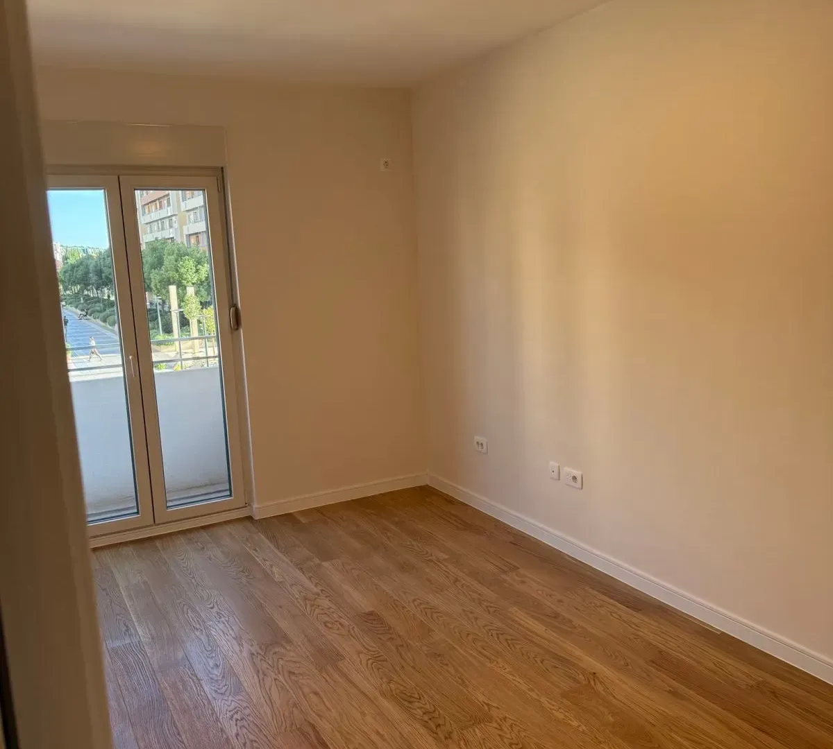 Izdavanje, jednosoban stan, 43m², Central Point, Podgorica