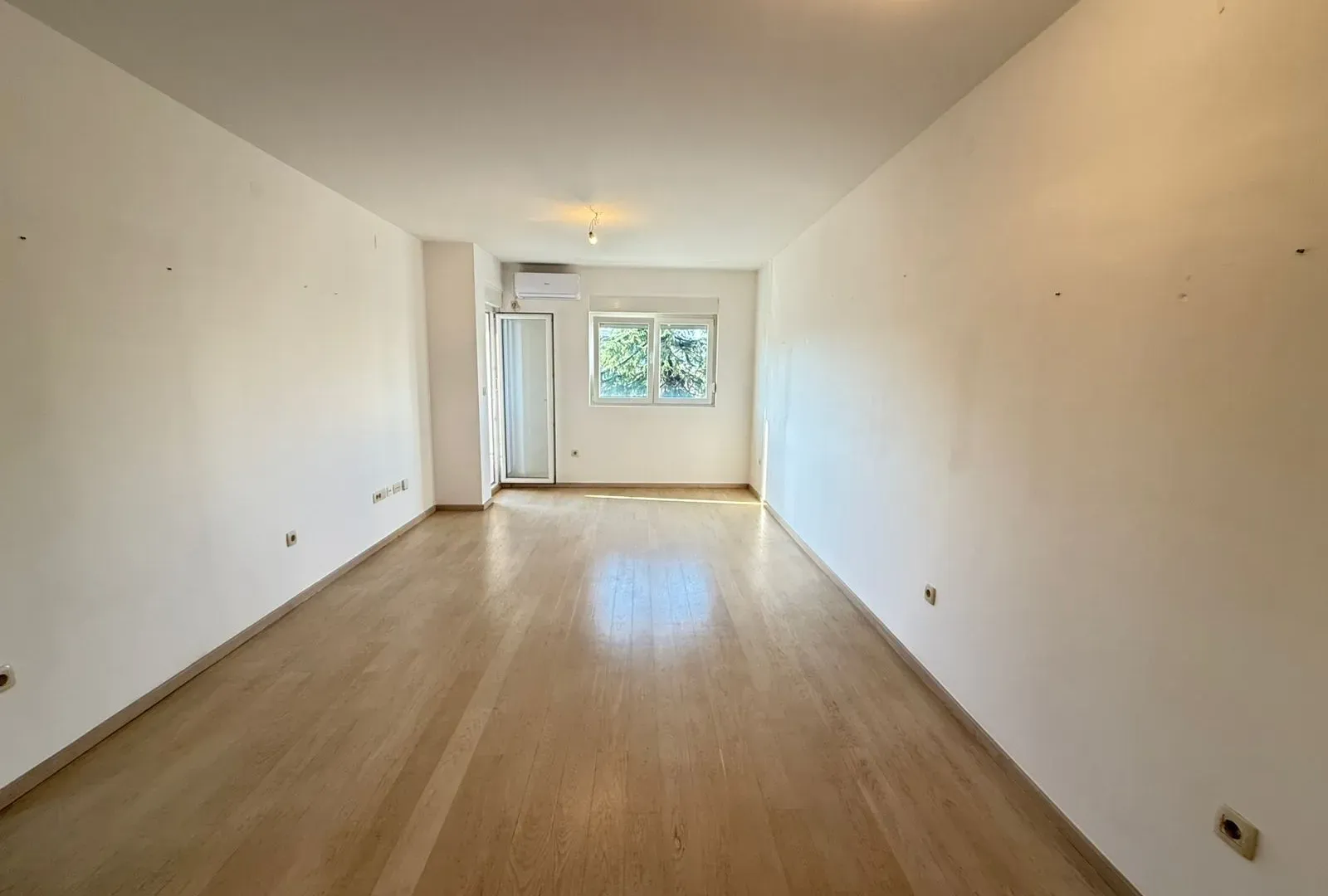 Rent, two bedroom apartment, 75m², City Kvart, Podgorica