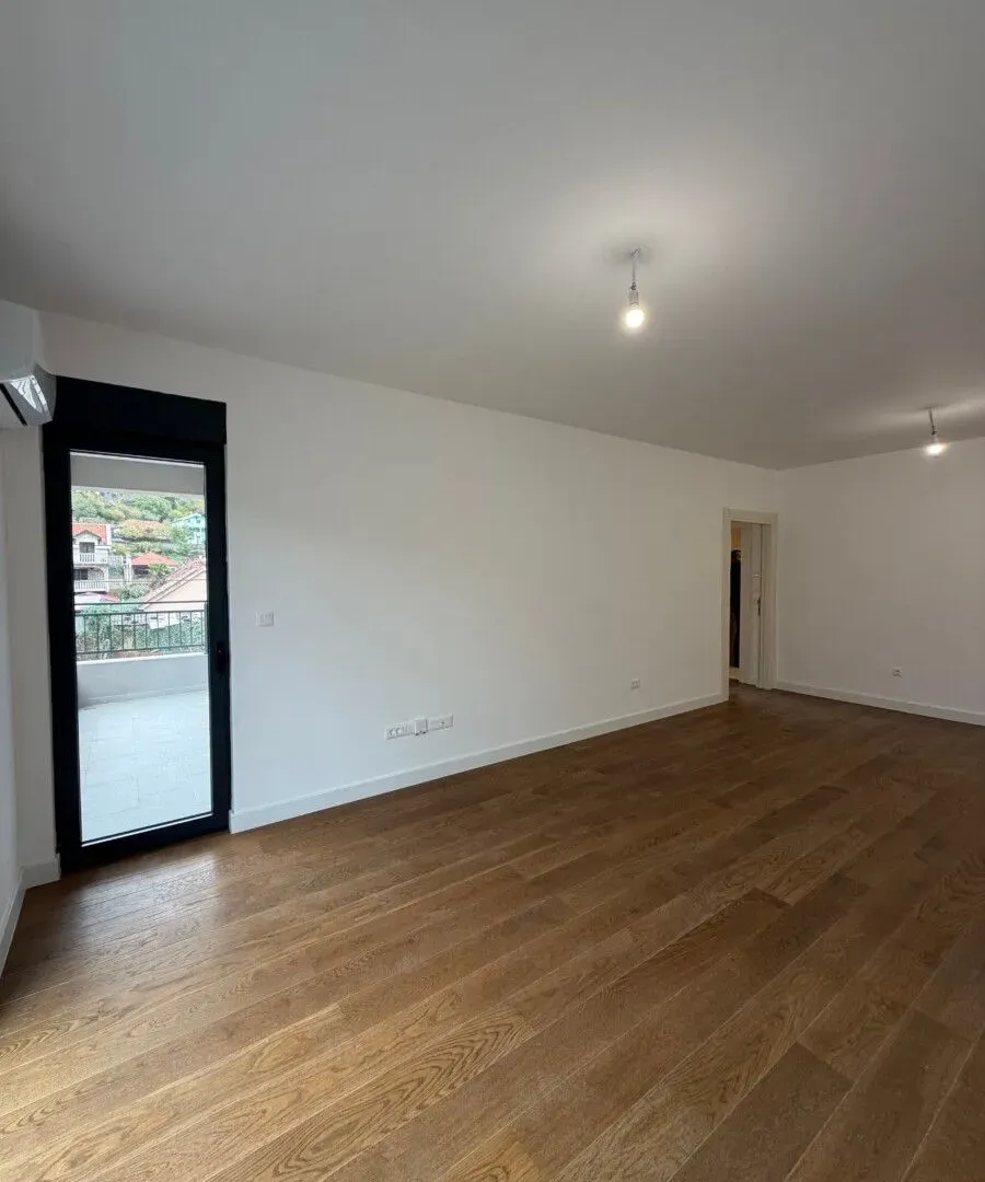 Prodaja, dvosoban stan, 79m², Preko Morače, Podgorica