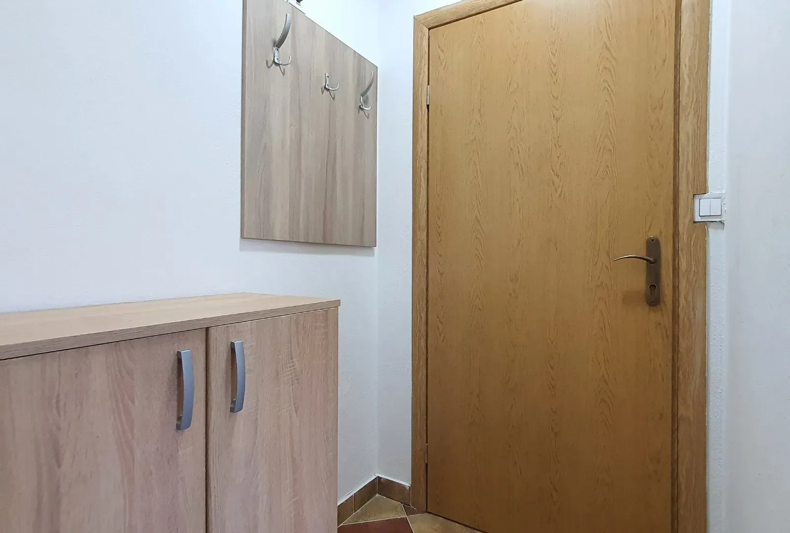 Rent, studio apartment, 26m², Malo Brdo, Podgorica