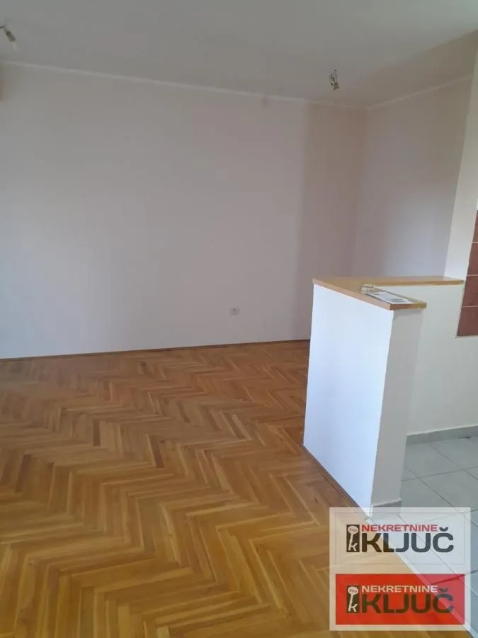 Prodaja, jednosoban stan, 41m², Nova Detelinara, Novi Sad Sve Podlokacije