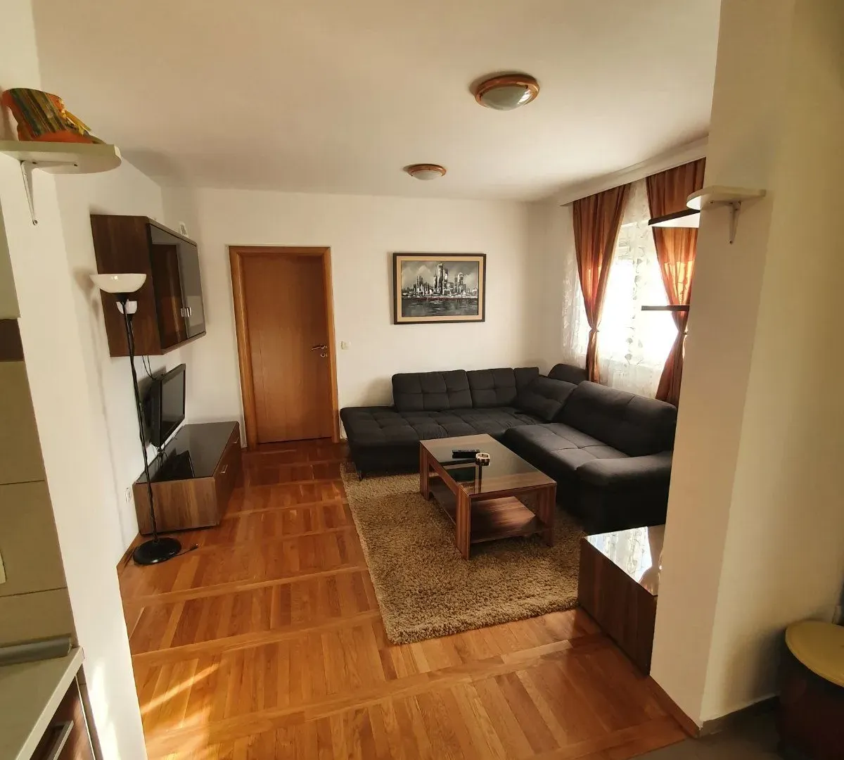 Izdavanje, stan, 44m², Blok 9, Podgorica