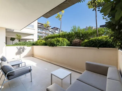 Prodaja, jednosoban stan, 88m², Porto Montenegro, Tivat - image 11