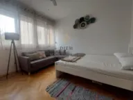 Izdavanje, garsonjera, 30m², Centar, Tivat - image 3