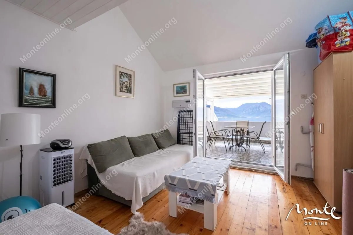 Prodaja, dvosoban stan, 55m², Krašići, Tivat
