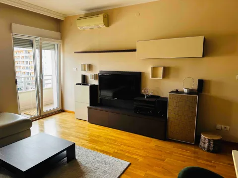 Prodaja, jednosoban stan, 51m², City Kvart, Podgorica - image 3