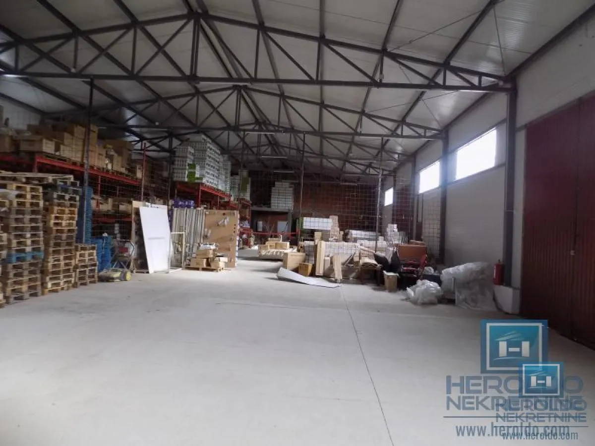 Sale, office space, 702m², Pojate, Ćićevac