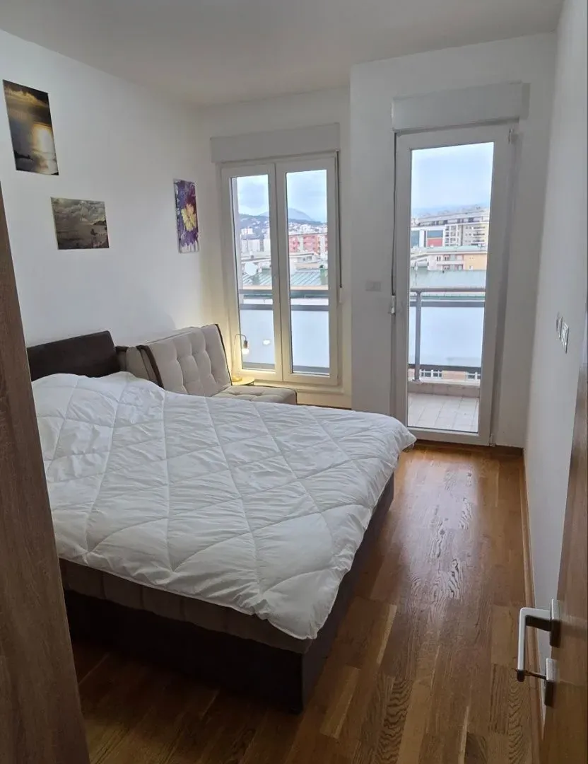 Izdavanje, jednosoban stan, 43m², City Kvart, Podgorica