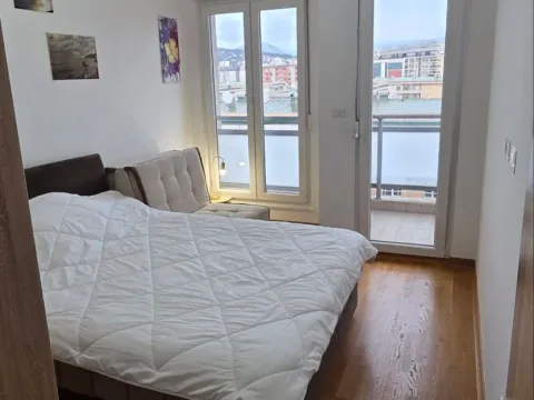 Izdavanje, jednosoban stan, 43m², City Kvart, Podgorica - image 13